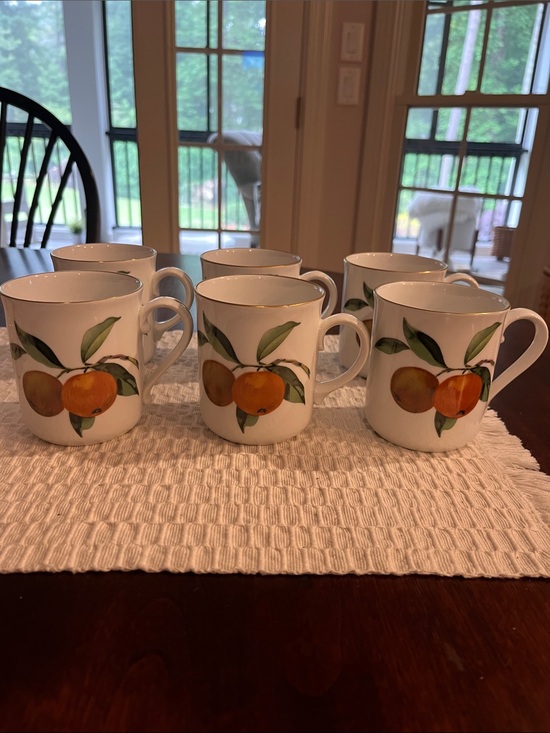Royal Worcester Evesham Other - Evesham by Royal Worcester bundle of six mugs